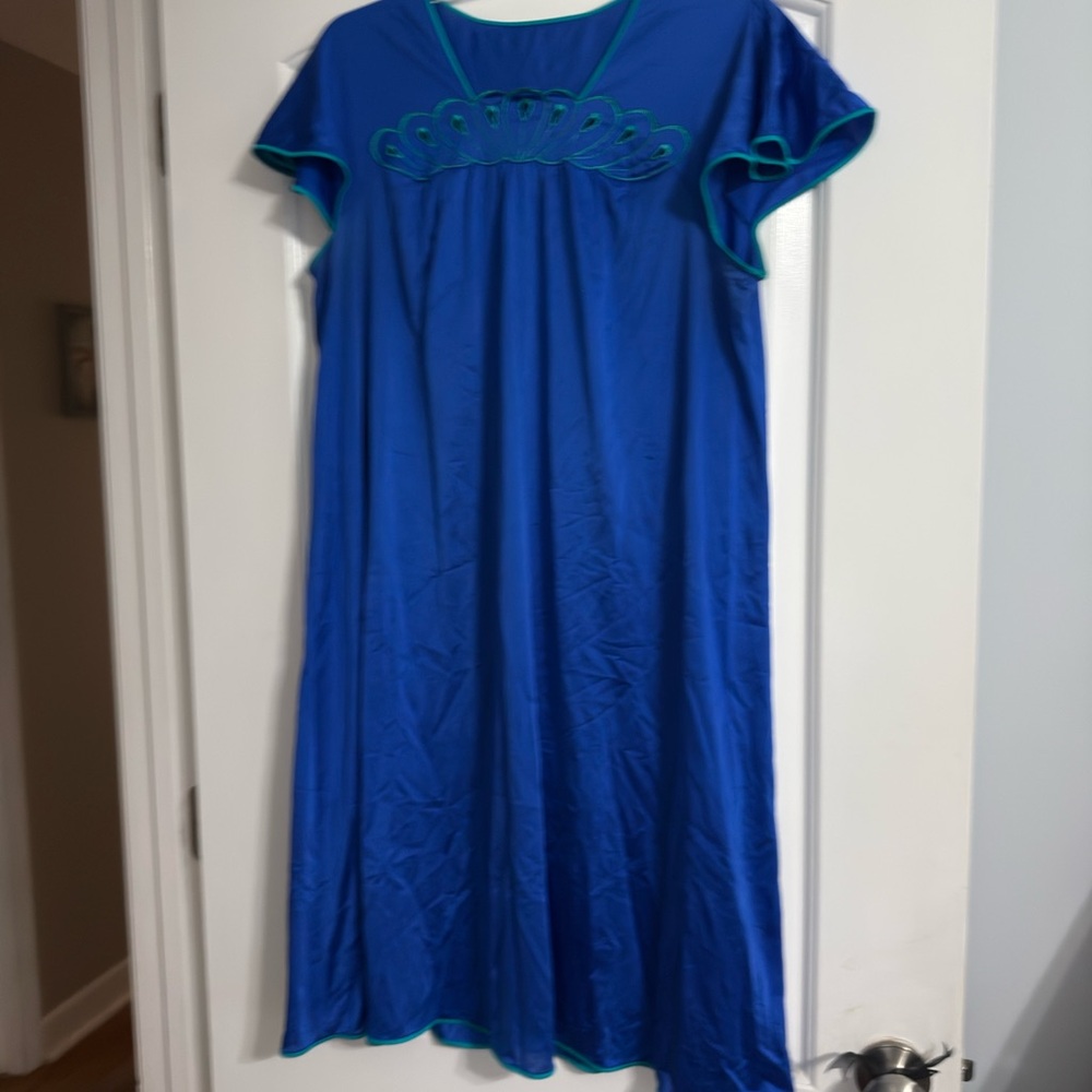 Vintage SHADOWLINE Peignoir Nightgown Royal Blue, Teal Trim Peacock Med